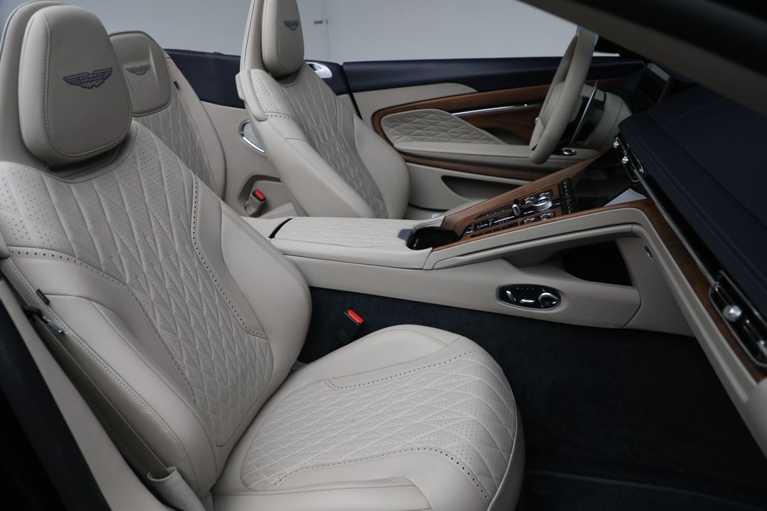 2025 Aston Martin DB12