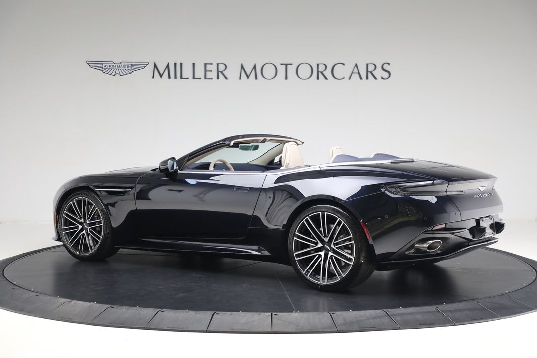 2025 Aston Martin DB12