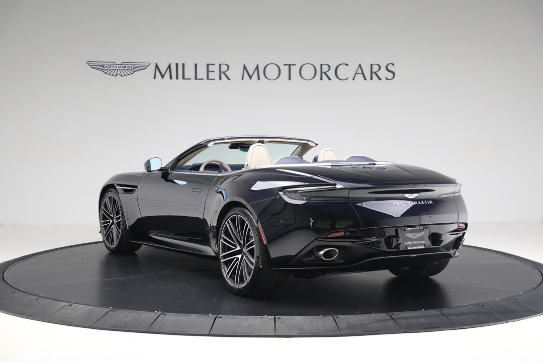 2025 Aston Martin DB12