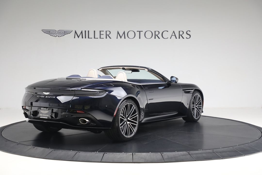 2025 Aston Martin DB12