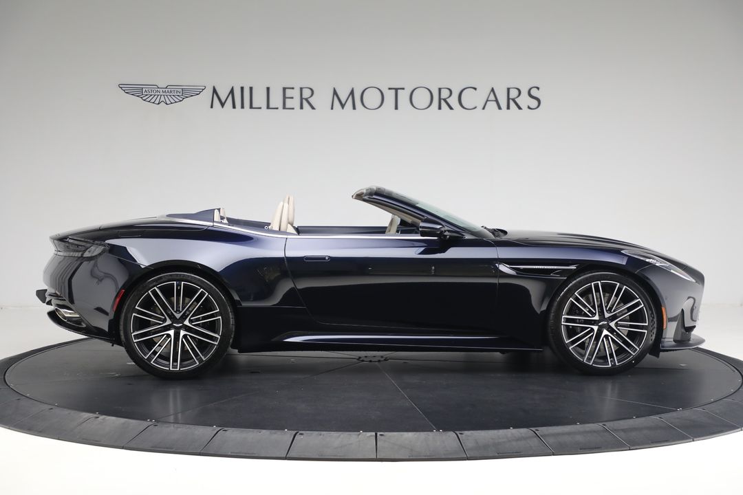 2025 Aston Martin DB12