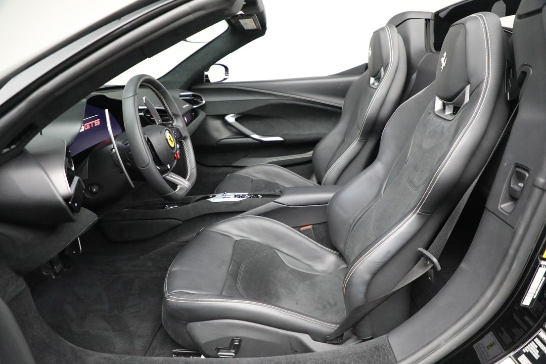 2023 Ferrari 296 GTS
