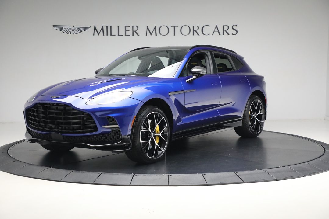 2025 Aston Martin DBX