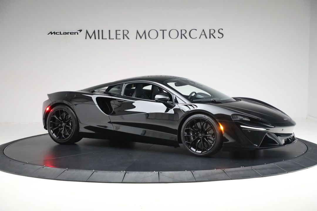2025 McLaren Artura