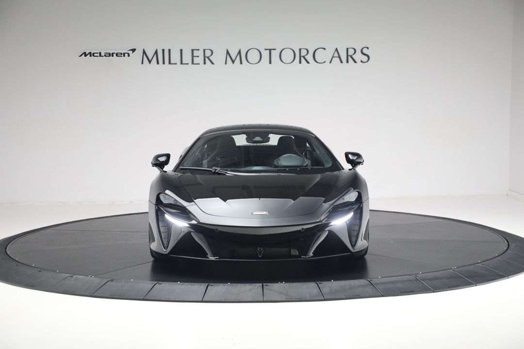 2025 McLaren Artura