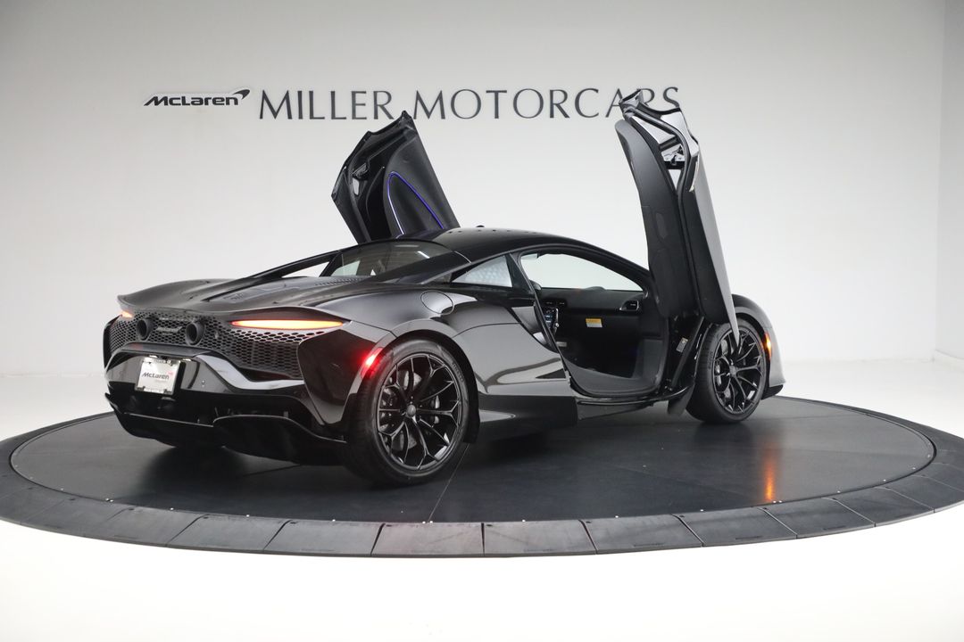 2025 McLaren Artura