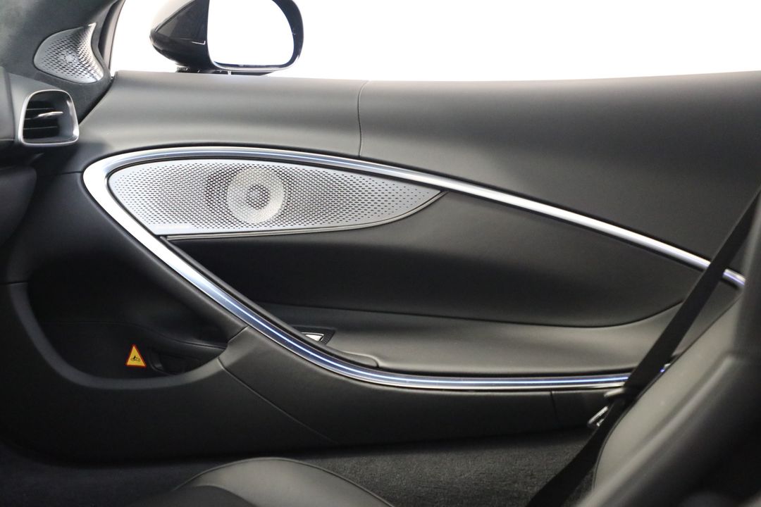 2025 McLaren Artura