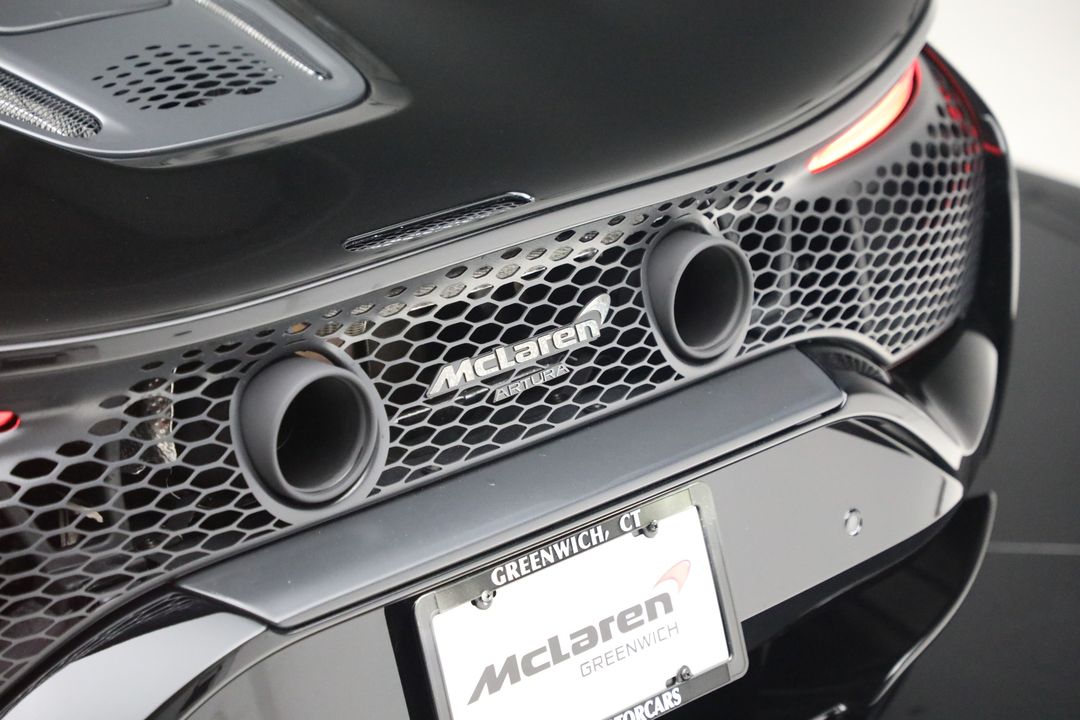 2025 McLaren Artura
