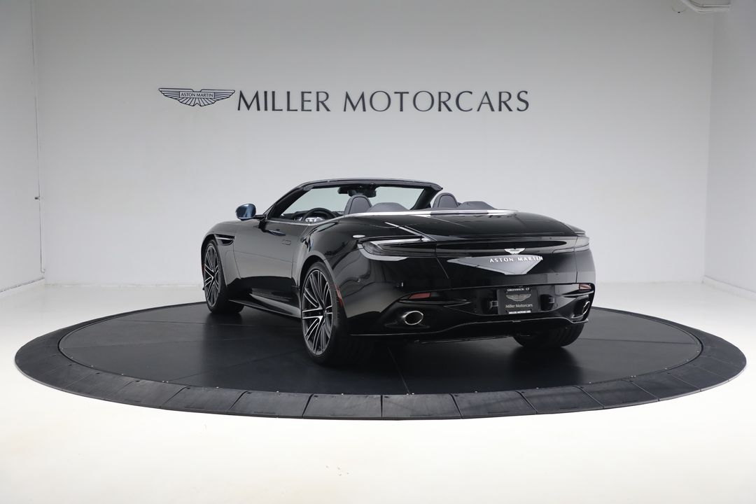2025 Aston Martin DB12