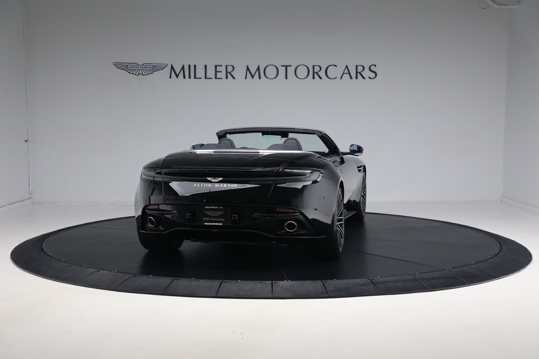 2025 Aston Martin DB12