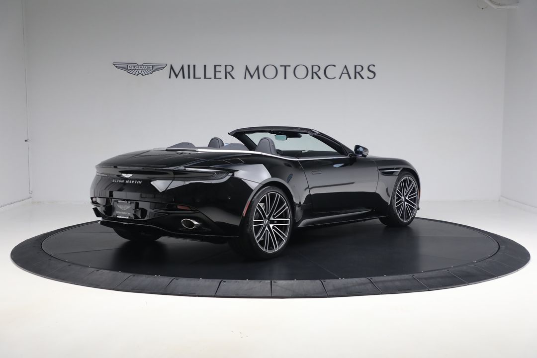 2025 Aston Martin DB12