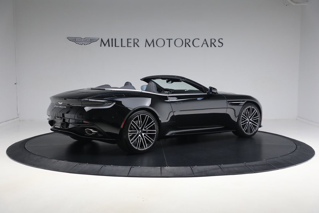 2025 Aston Martin DB12