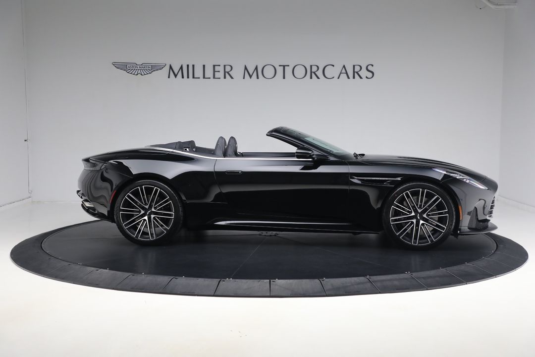 2025 Aston Martin DB12