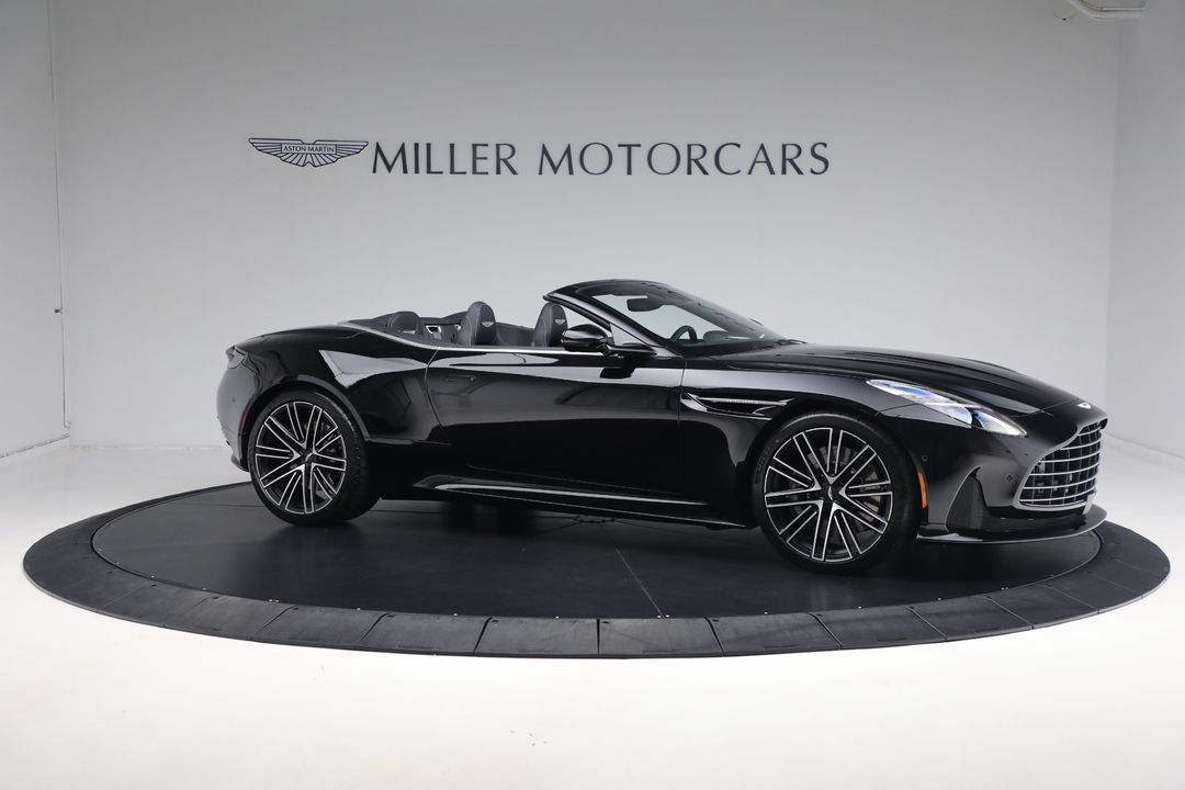 2025 Aston Martin DB12