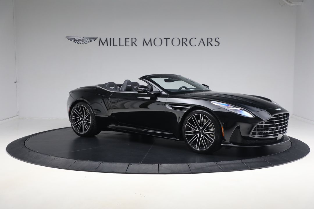2025 Aston Martin DB12