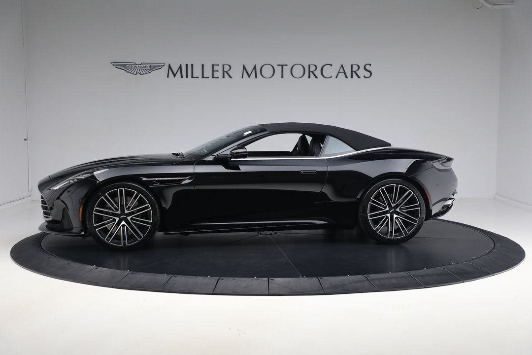2025 Aston Martin DB12