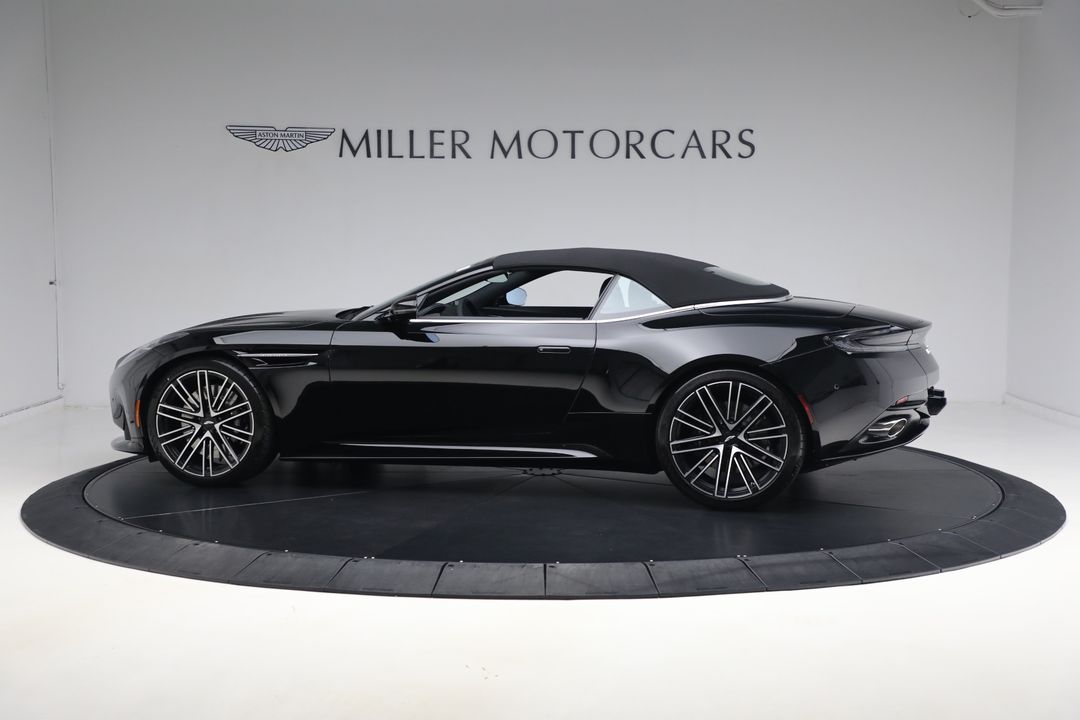 2025 Aston Martin DB12