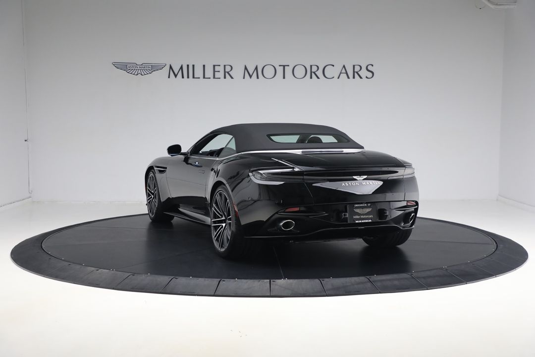 2025 Aston Martin DB12