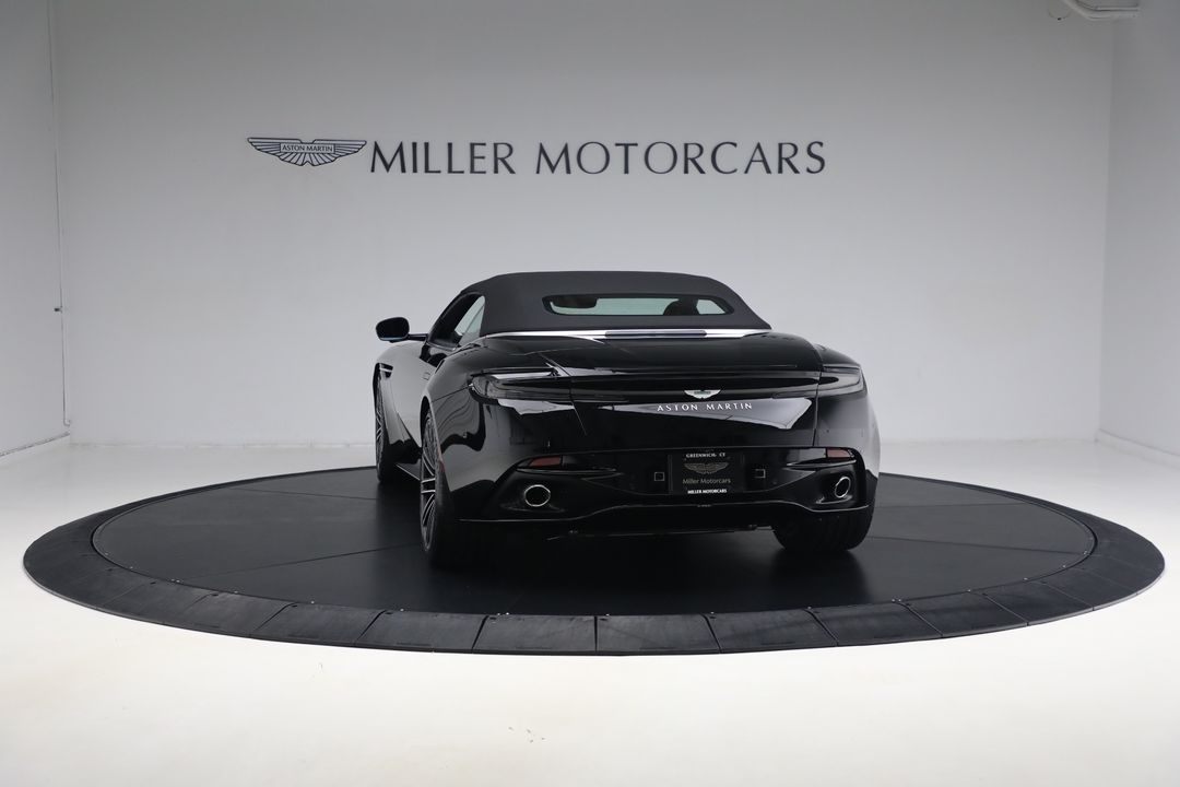 2025 Aston Martin DB12
