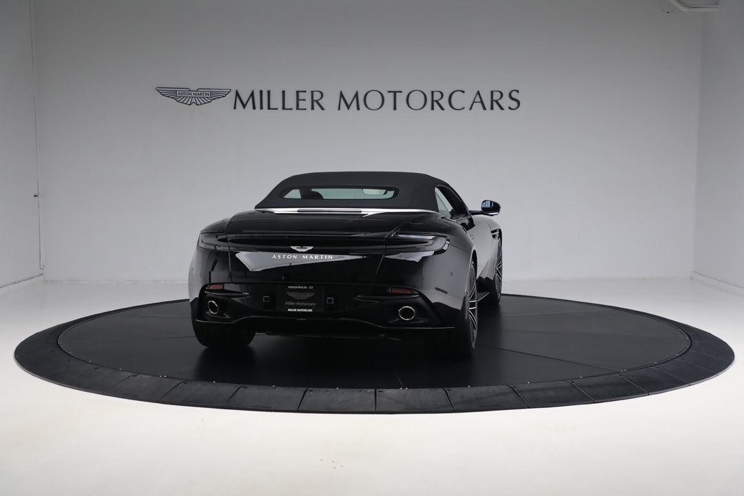 2025 Aston Martin DB12