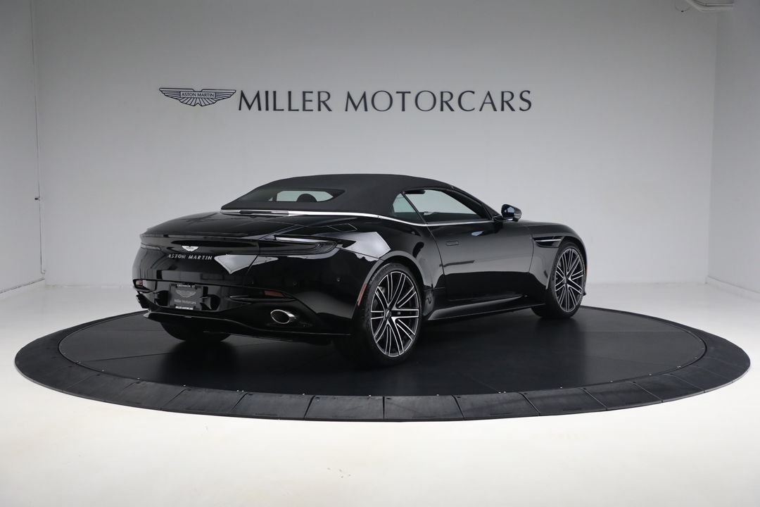 2025 Aston Martin DB12