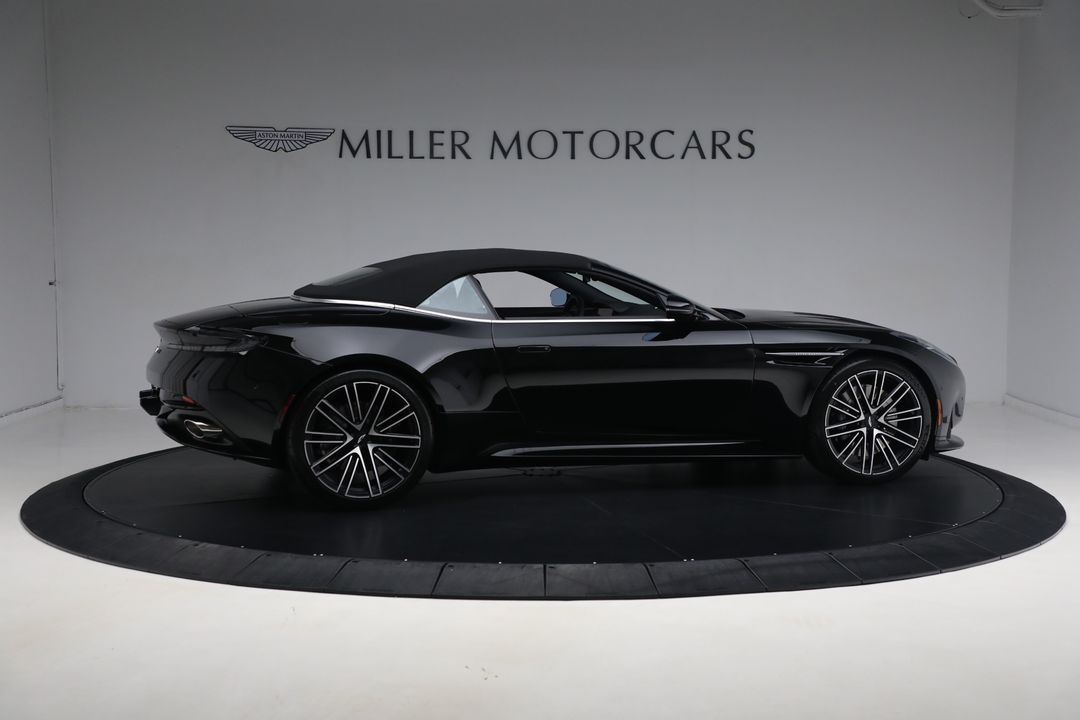 2025 Aston Martin DB12