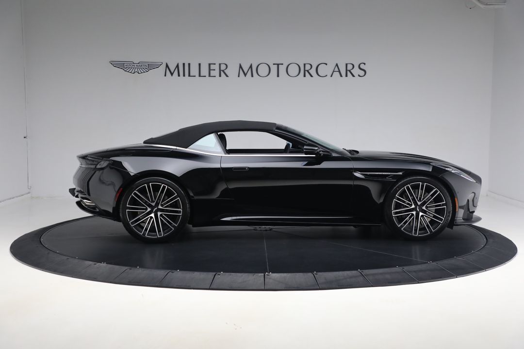 2025 Aston Martin DB12