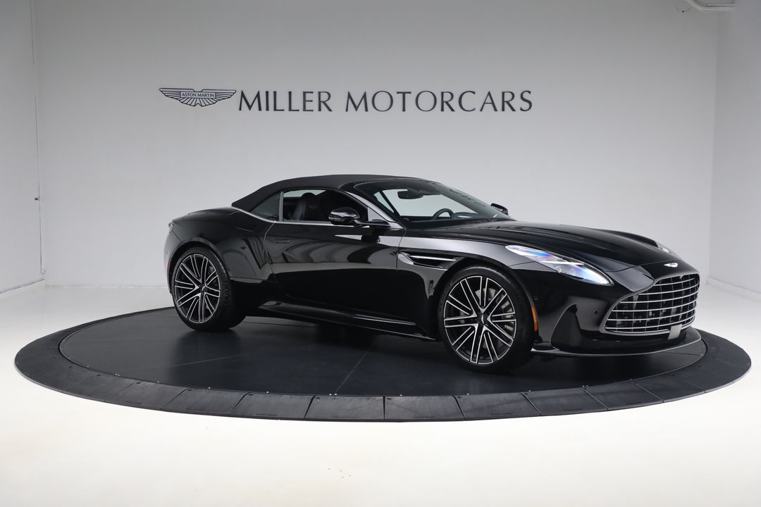 2025 Aston Martin DB12