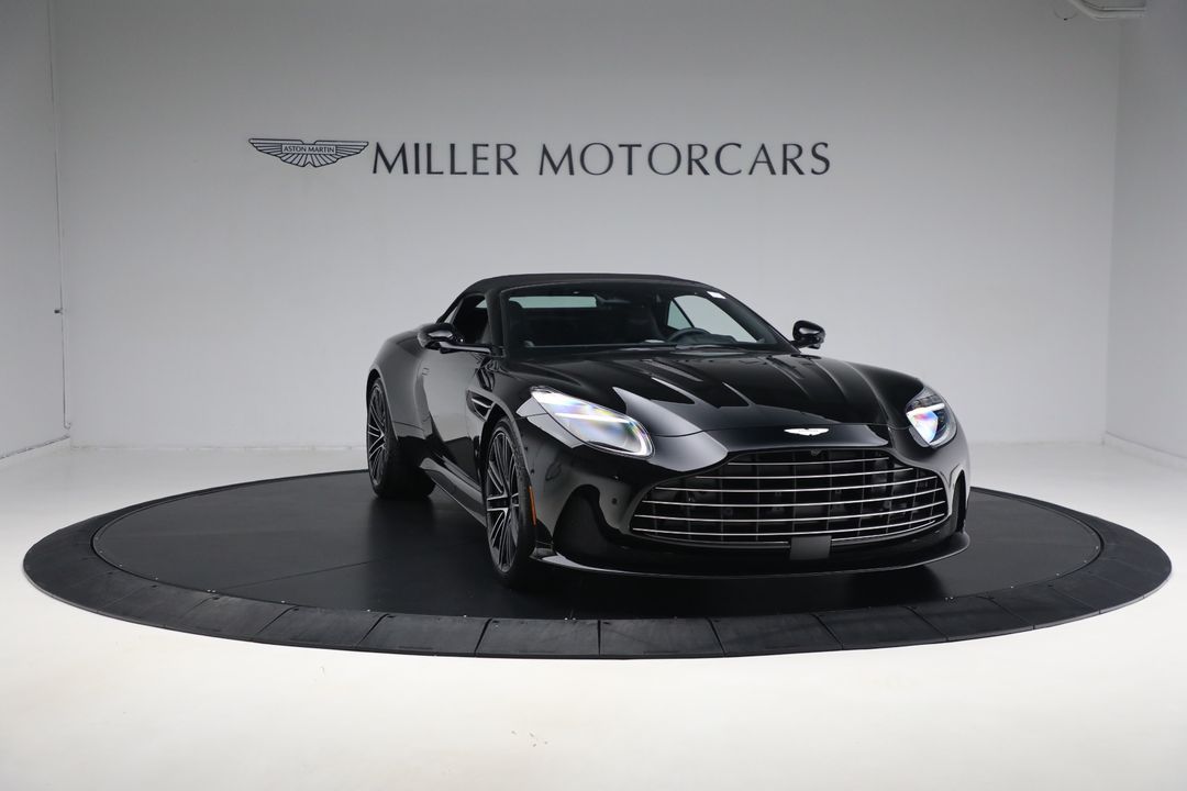 2025 Aston Martin DB12