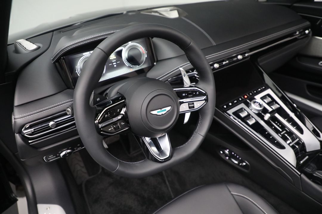 2025 Aston Martin DB12