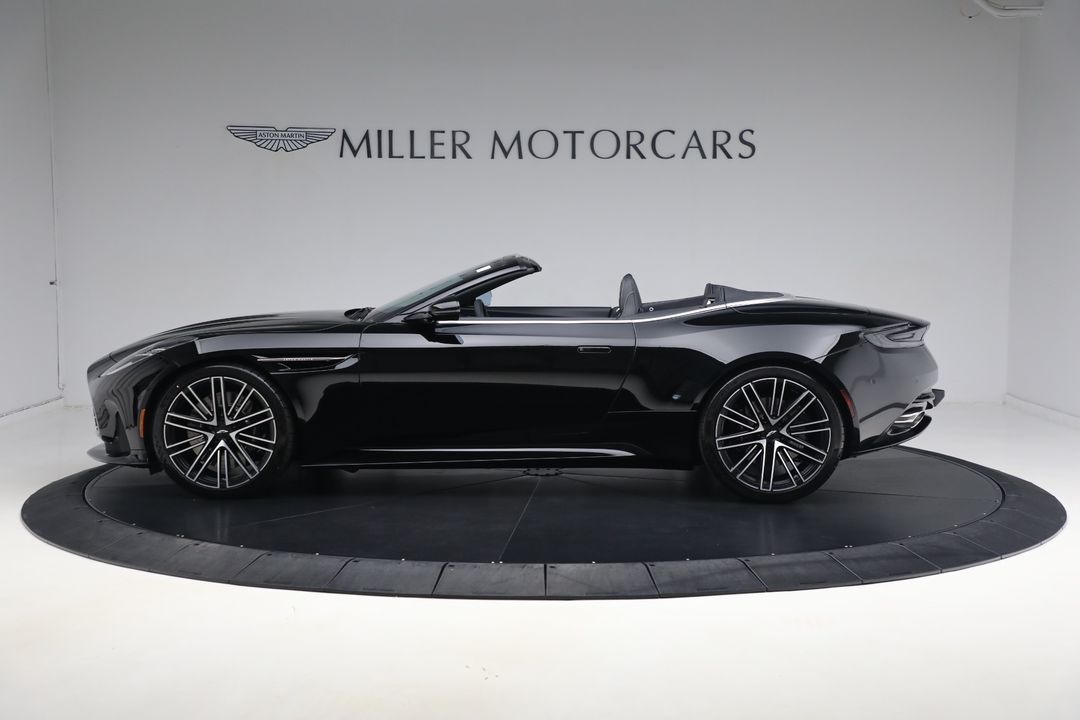 2025 Aston Martin DB12