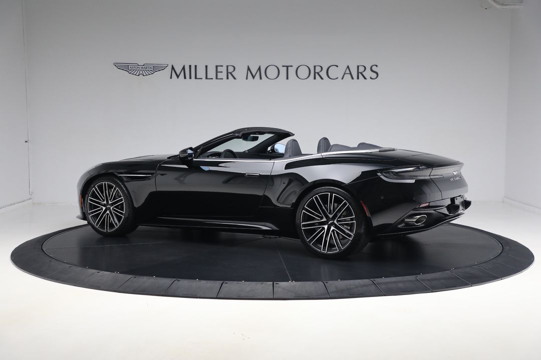 2025 Aston Martin DB12