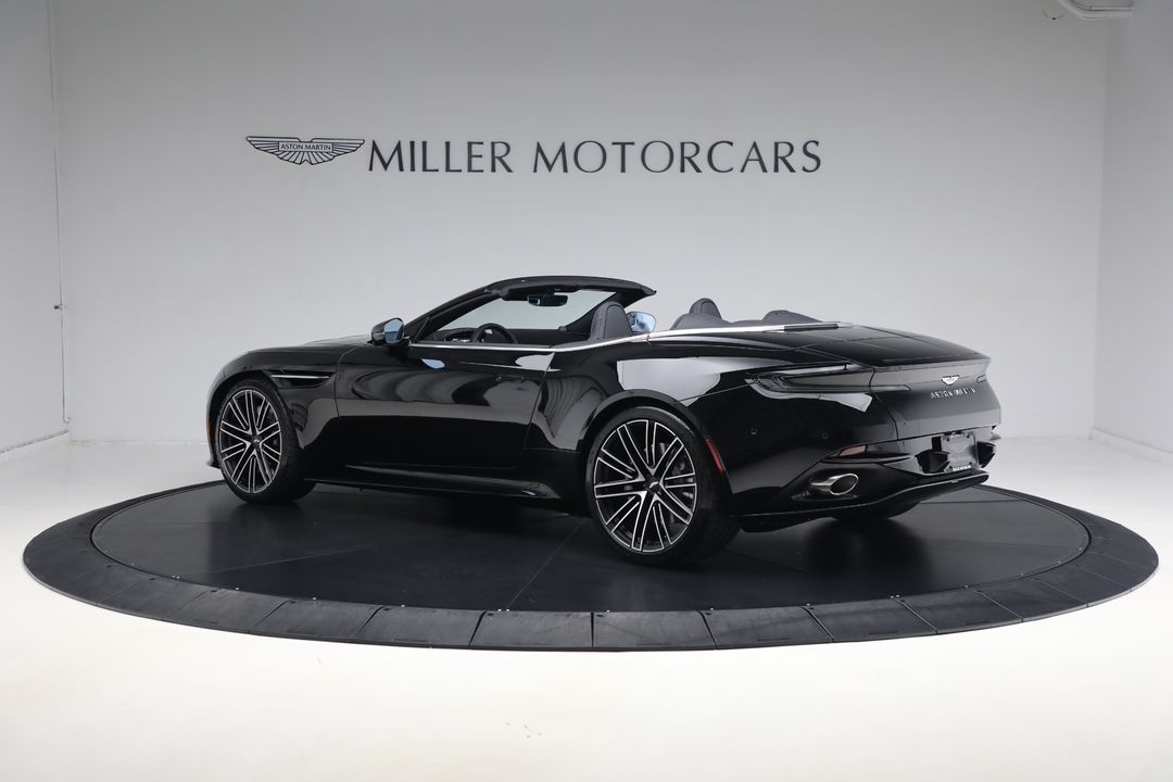 2025 Aston Martin DB12