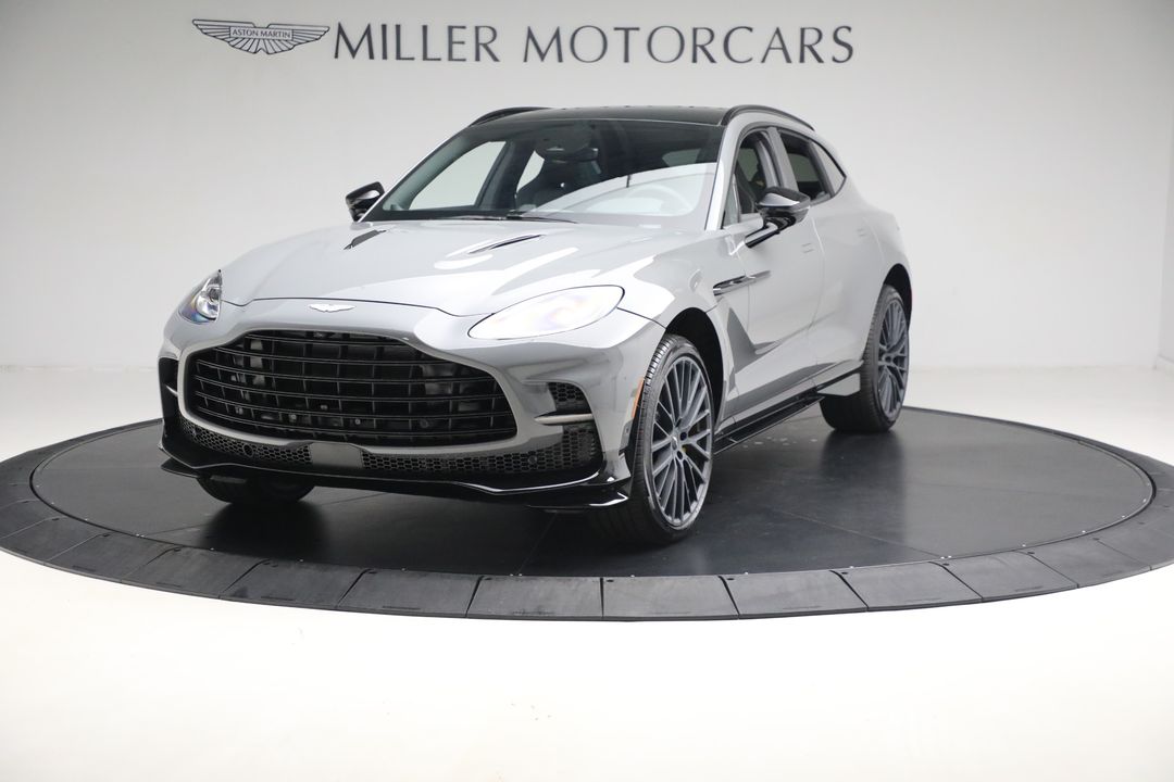 2025 Aston Martin DBX