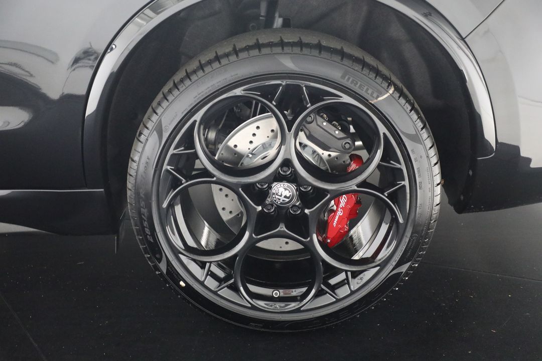 2024 Alfa Romeo Stelvio