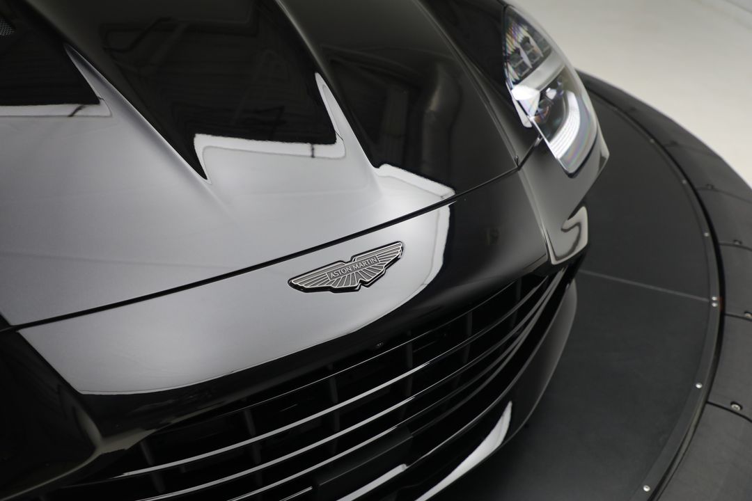 2025 Aston Martin Vantage