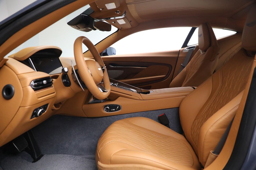 2025 Aston Martin DB12