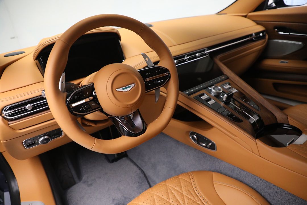 2025 Aston Martin DB12