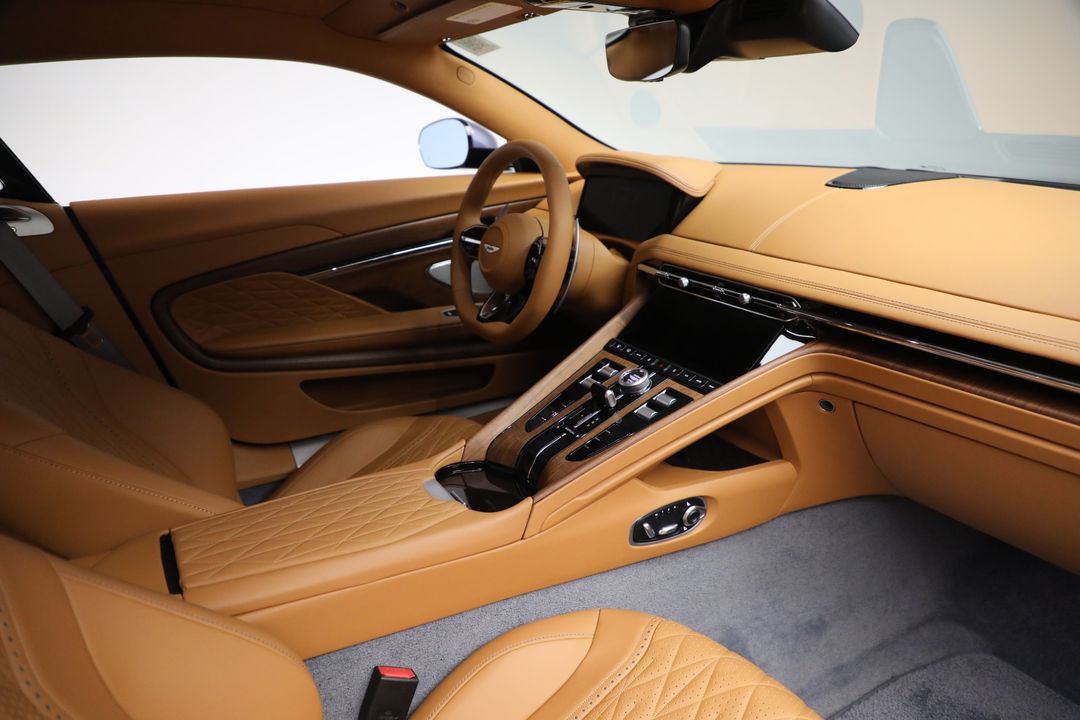 2025 Aston Martin DB12