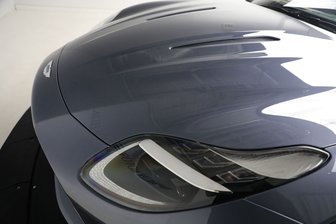 2025 Aston Martin DB12
