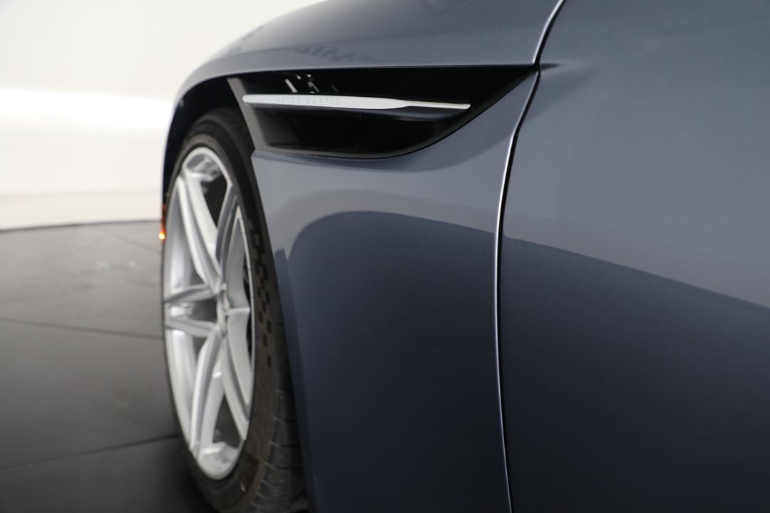 2025 Aston Martin DB12