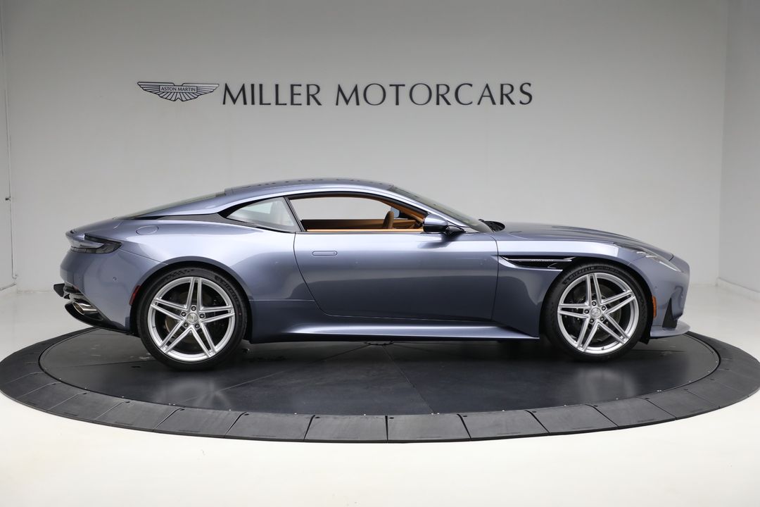 2025 Aston Martin DB12