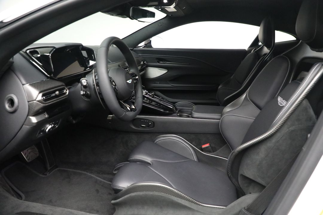 2025 Aston Martin Vantage