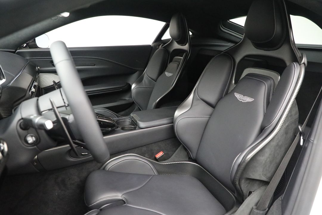 2025 Aston Martin Vantage