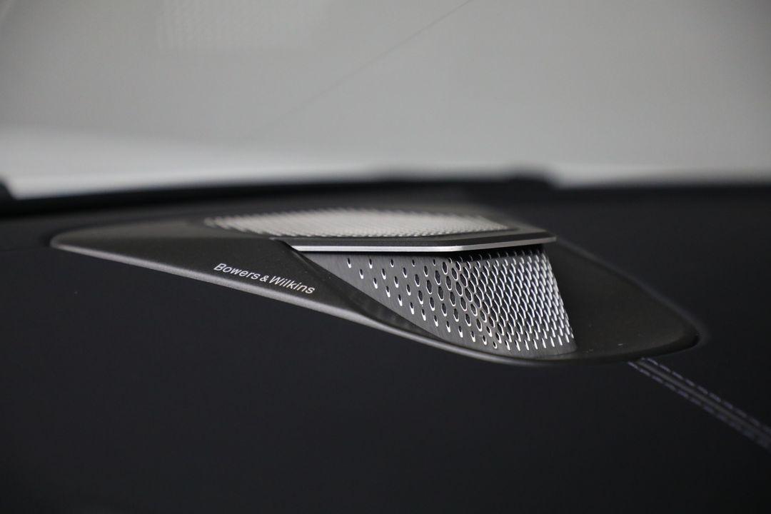 2025 Aston Martin Vantage