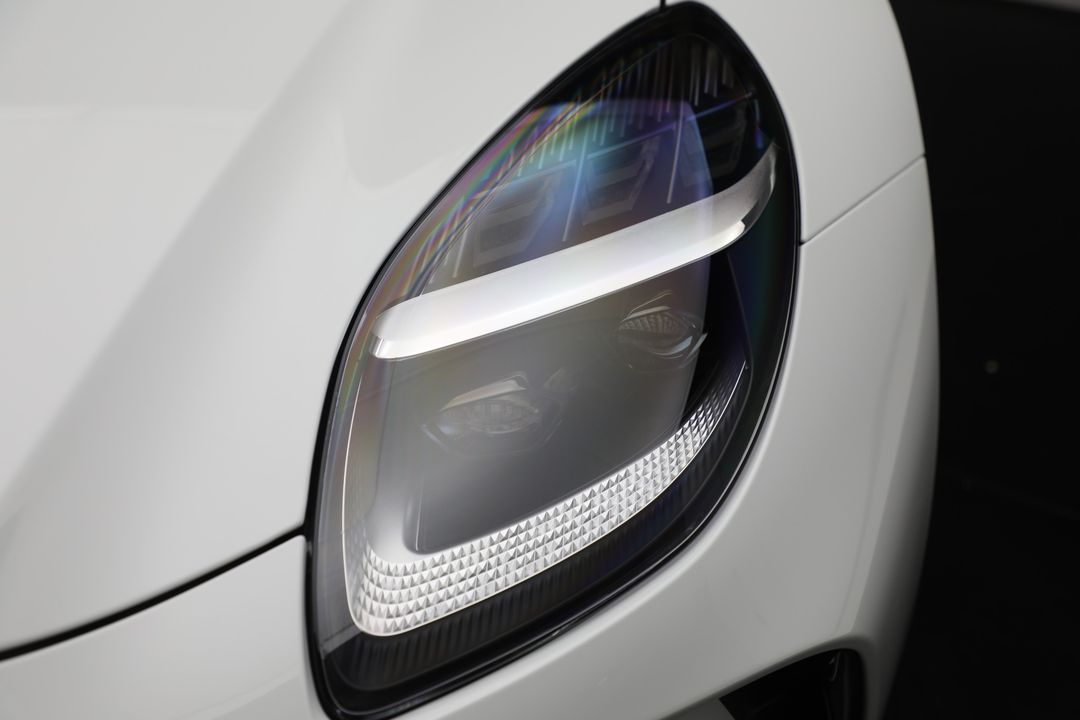 2025 Aston Martin Vantage