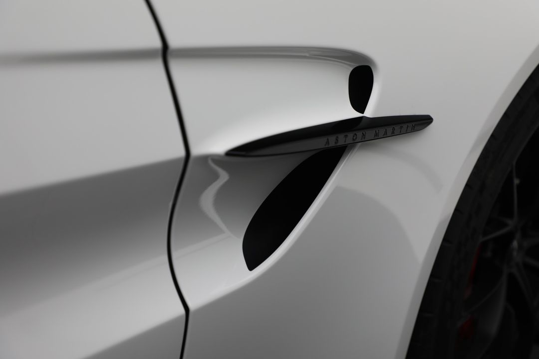 2025 Aston Martin Vantage
