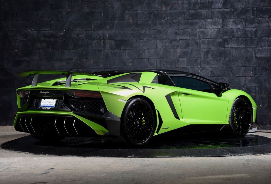 2017 Lamborghini Aventador