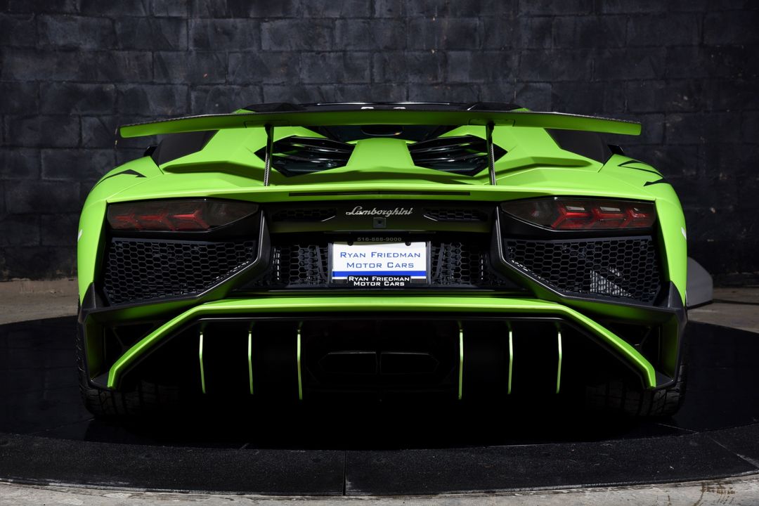 2017 Lamborghini Aventador