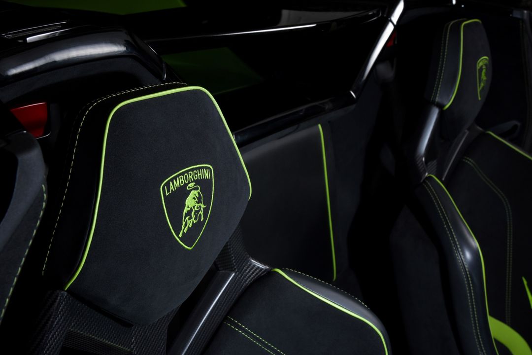 2017 Lamborghini Aventador